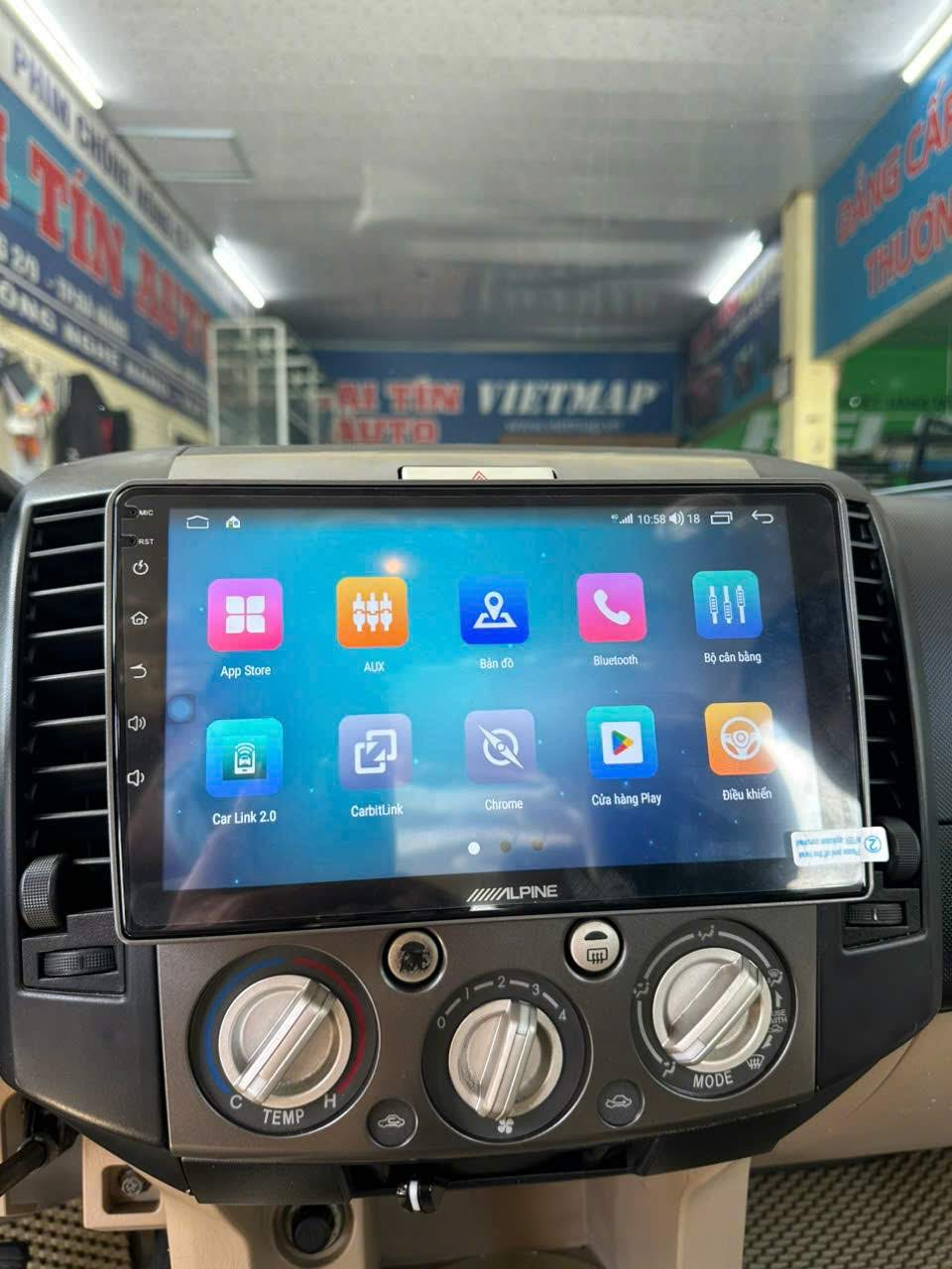 Lắp đặt màn hình