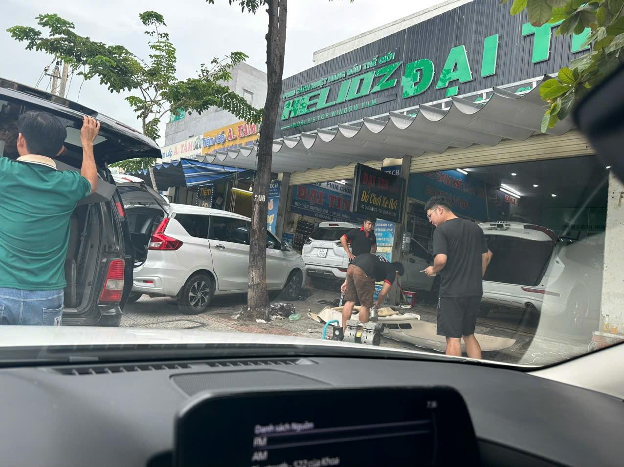 Trung tâm nghề nội thất ô tô